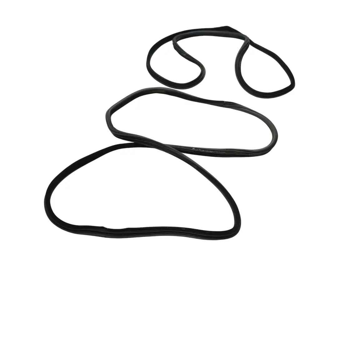 Land Rover Discovery 3 L319 Rear Door Seal Gasket Left Right N/O/S - SKU CGE000970 - Part number CGE000970