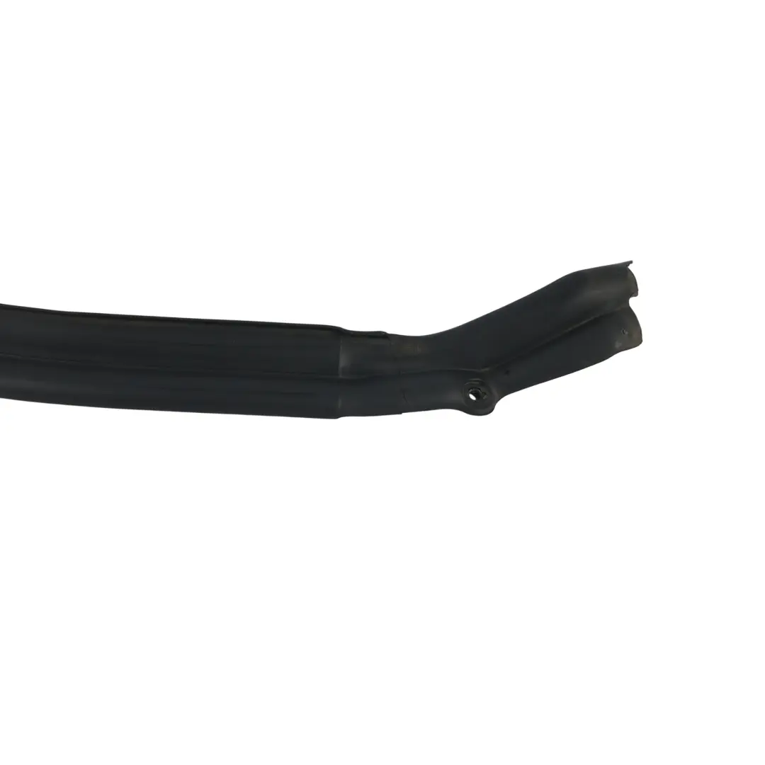 Joint Passage Roue Porte Arrière Droit pour Range Rover Sport L320 à propos du numéro de pièce CGE000981 Range Rover Sport L320 Joint Passage Roue Porte Arrière Droit - SKU CGE000981 - Numéro de pièce CGE000981