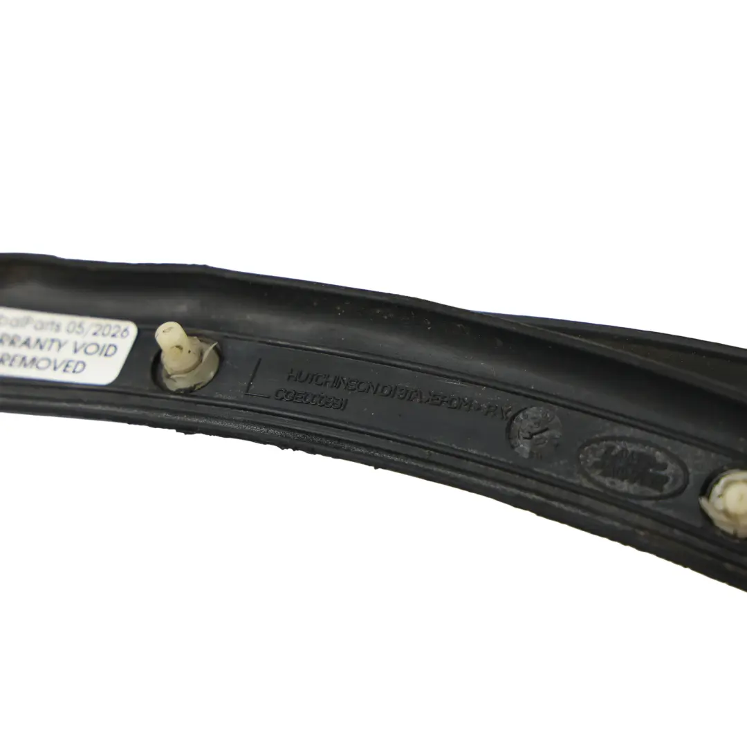 Guarnizione Passaruota Porta Post. Sinistra per Range Rover Sport L320 con numero di parte CGE000991 Range Rover Sport L320 Guarnizione Passaruota Porta Post. Sinistra - SKU CGE000991 - Numero di parte CGE000991