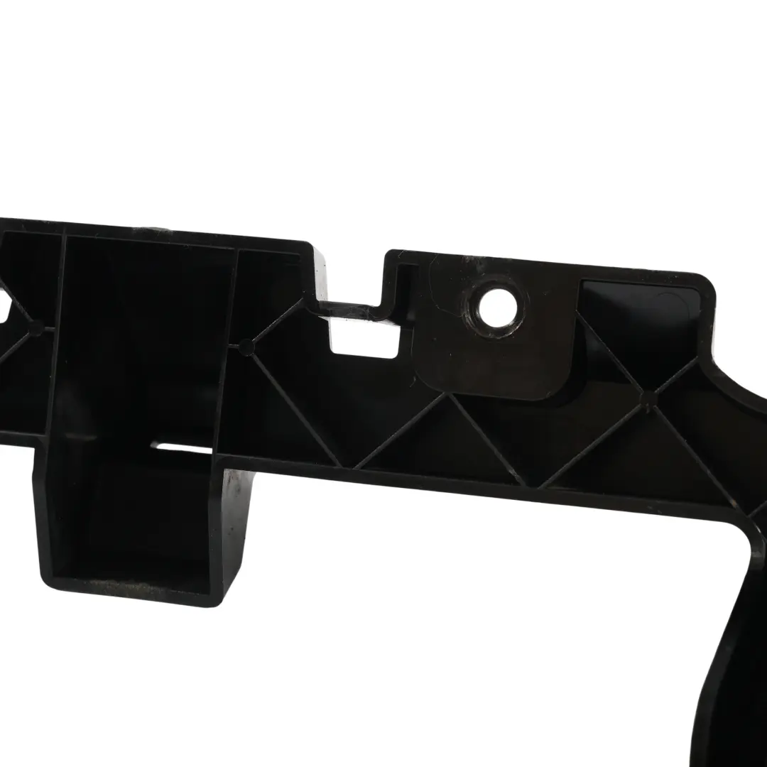 Soporte Central Parachoques Trasero para Range Rover L405 con número de pieza CK52-17E800-AA Range Rover L405 Soporte Central Parachoques Trasero - SKU CK52-17E800-AA - Número de pieza CK52-17E800-AA
