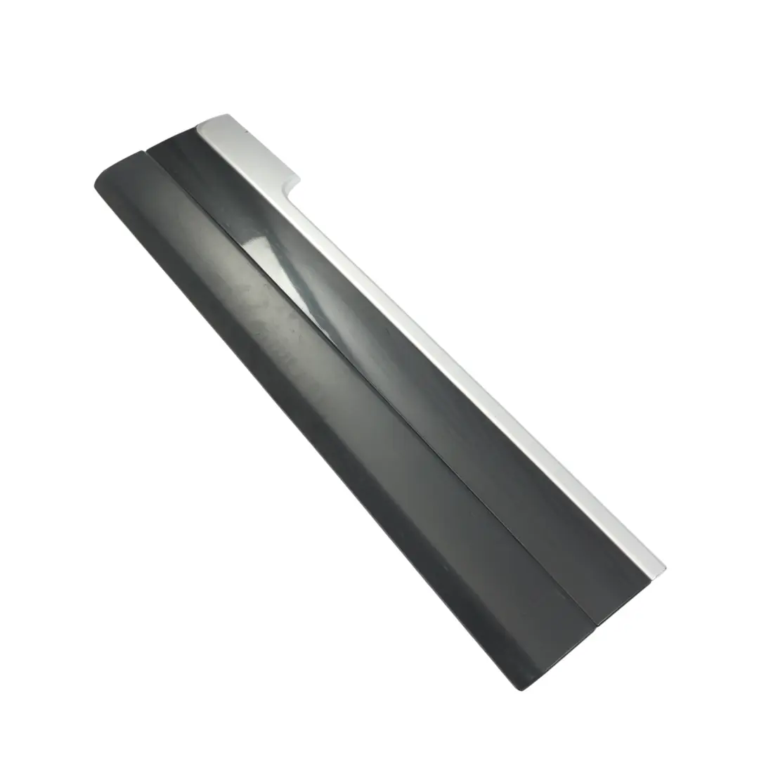 Range Rover Vogue L405 Modanatura Porta Ant. Sinistra Grigio Causeway 950 - SKU CK52-21065-ADW-CAG - Numero di parte CK52-21065-ADW