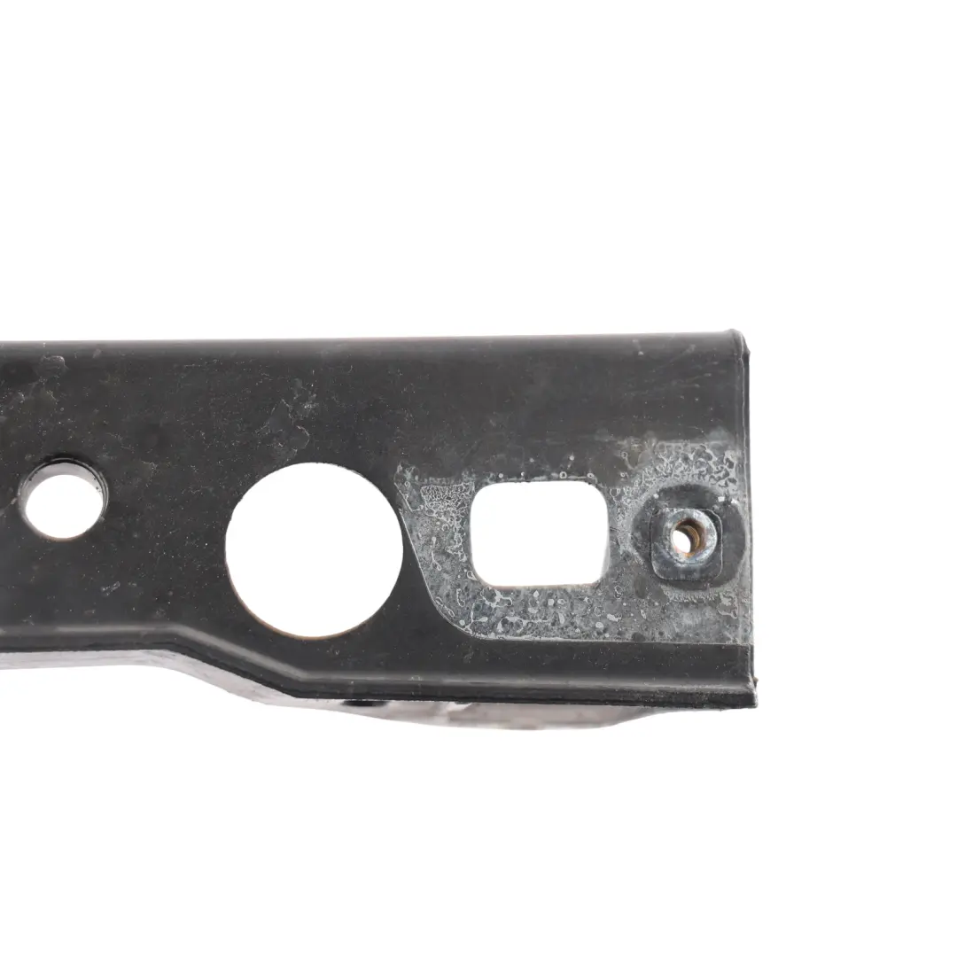 Front Air Intake Pipe Bracket Right O/S to Range Rover Sport L494 with Part number CPLA-16150-AC Range Rover Sport L494 Front Air Intake Pipe Bracket Right O/S - SKU CPLA-16150-AC - Part number CPLA-16150-AC