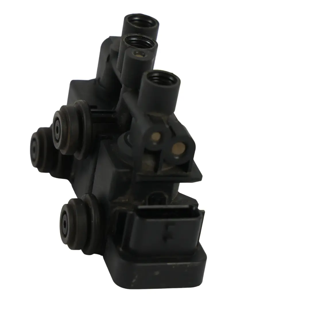 Suspension Control Valve Block to Range Rover Sport L494 Air with Part number CPLA-5B710-AC Range Rover Sport L494 Air Suspension Control Valve Block - SKU CPLA-5B710-AC - Part number CPLA-5B710-AC