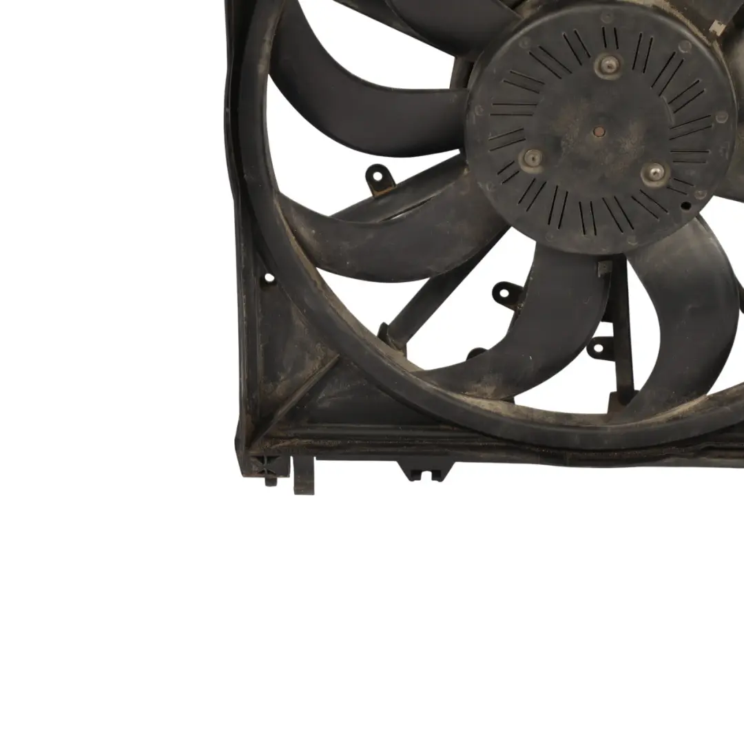 Radiator Fan Shroud Cooling Unit to Range Rover L405 Double with Part number CPLA-8C607-BE Range Rover L405 Double Radiator Fan Shroud Cooling Unit - SKU CPLA-8C607-BE - Part number CPLA-8C607-BE