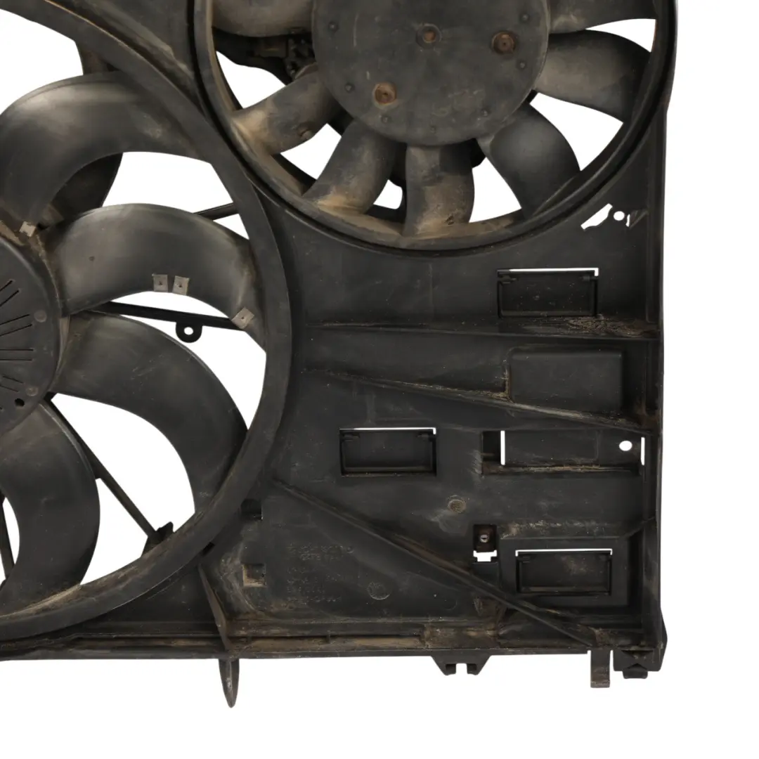 Radiator Fan Shroud Cooling Unit to Range Rover L405 Double with Part number CPLA-8C607-BE Range Rover L405 Double Radiator Fan Shroud Cooling Unit - SKU CPLA-8C607-BE - Part number CPLA-8C607-BE