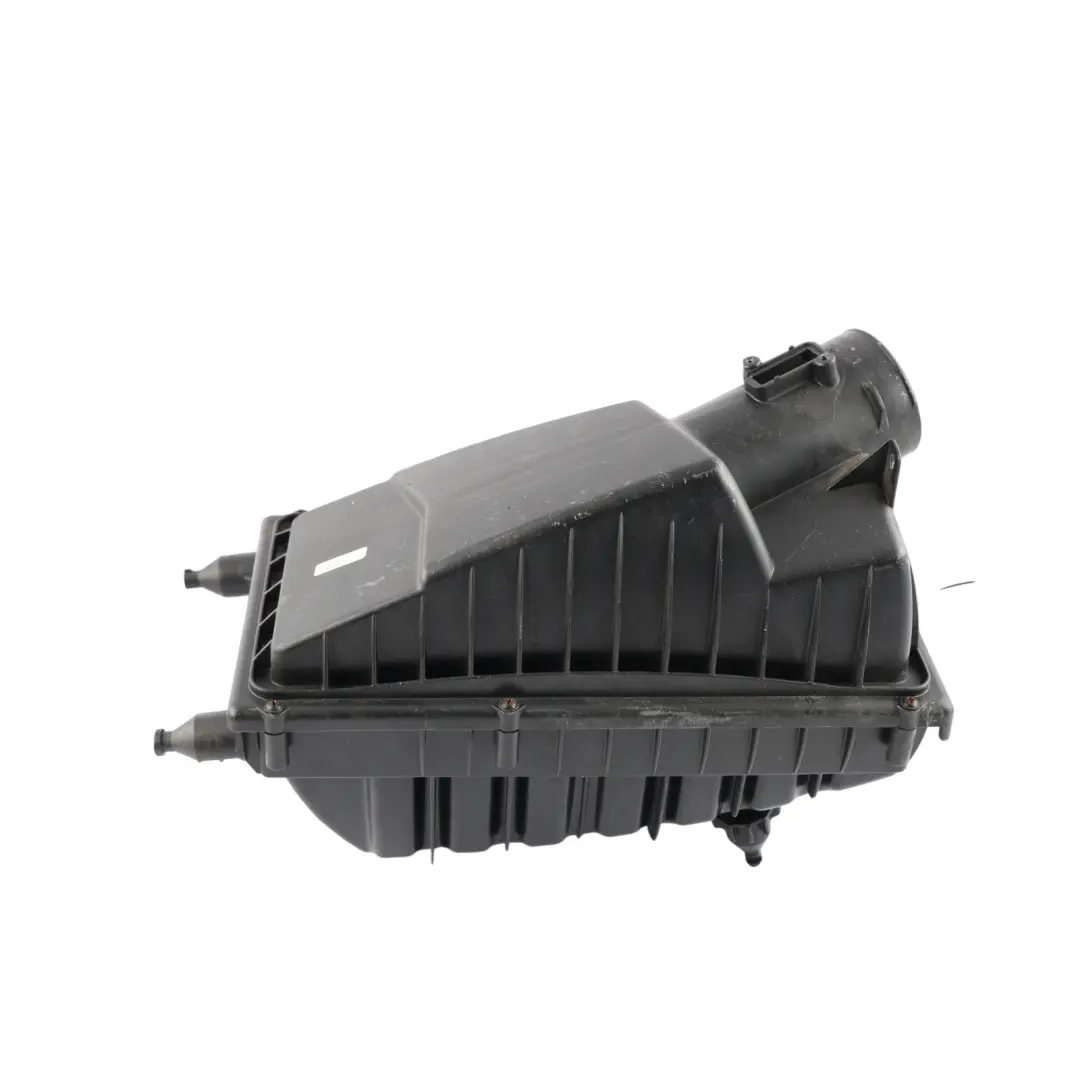 Filter Box Housing Cover 4.4 SDV8 to Range Rover L405 Air with Part number CPLA-9601-CA Range Rover L405 Air Filter Box Housing Cover 4.4 SDV8 - SKU CPLA-9601-CA - Part number CPLA-9601-CA