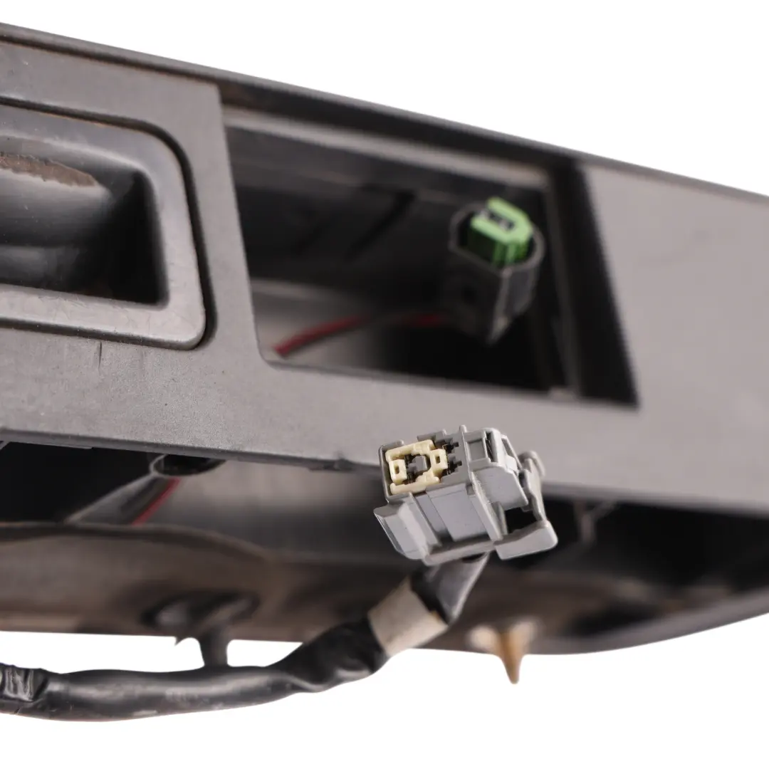 Land Rover Discovery 3 L319 Tailgate Outer Boot Lid Handle Release CXB000456XXX - SKU CXB000456PVJ - Part number CXB000456PVJ