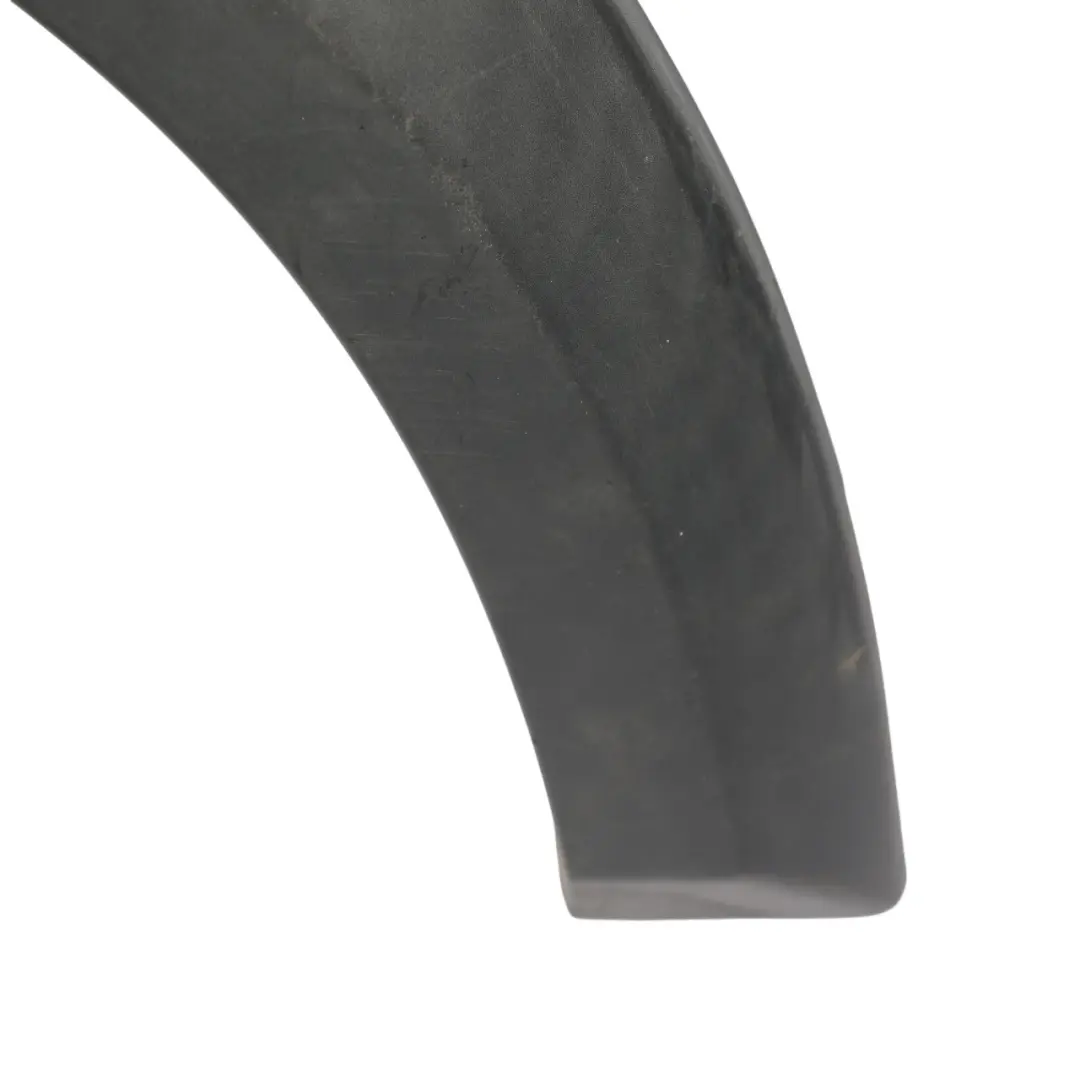 Front Wheel Arch Trim Moulding Left N/S to Land Rover Discovery 3 L319 with Part number DFG000032 Land Rover Discovery 3 L319 Front Wheel Arch Trim Moulding Left N/S - SKU DFG000032 - Part number DFG000032