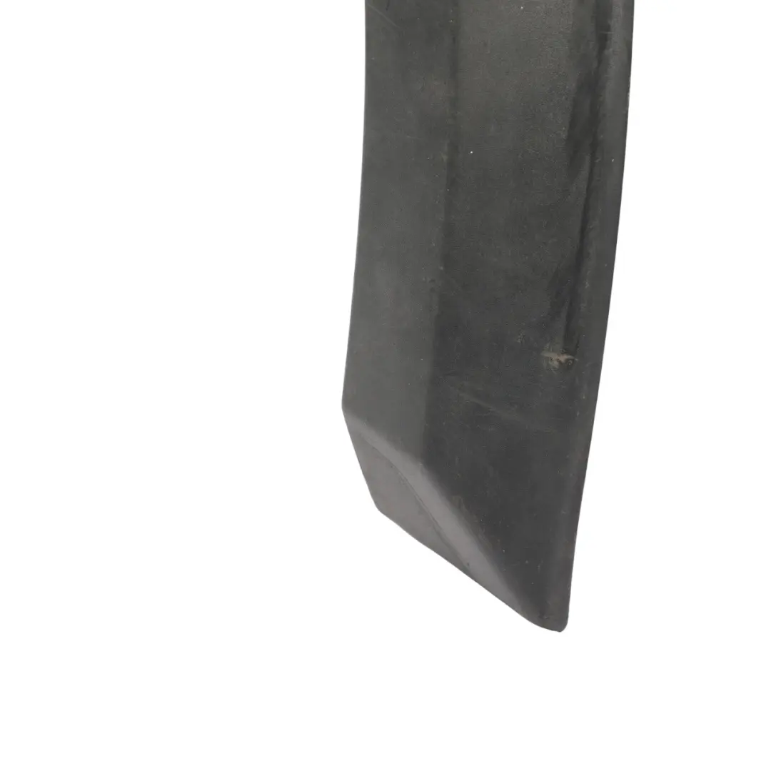 Front Wheel Arch Trim Moulding Left N/S to Land Rover Discovery 3 L319 with Part number DFG000032 Land Rover Discovery 3 L319 Front Wheel Arch Trim Moulding Left N/S - SKU DFG000032 - Part number DFG000032