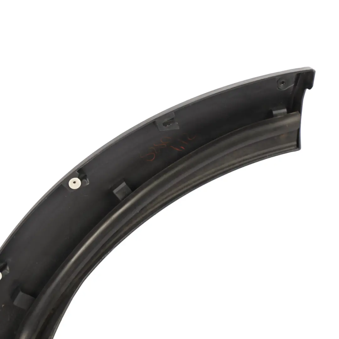 Land Rover Discovery 4 L319 Rear Whell Arch Cover Moulding Right O/S - SKU DGP000144 - Part number DGP000144