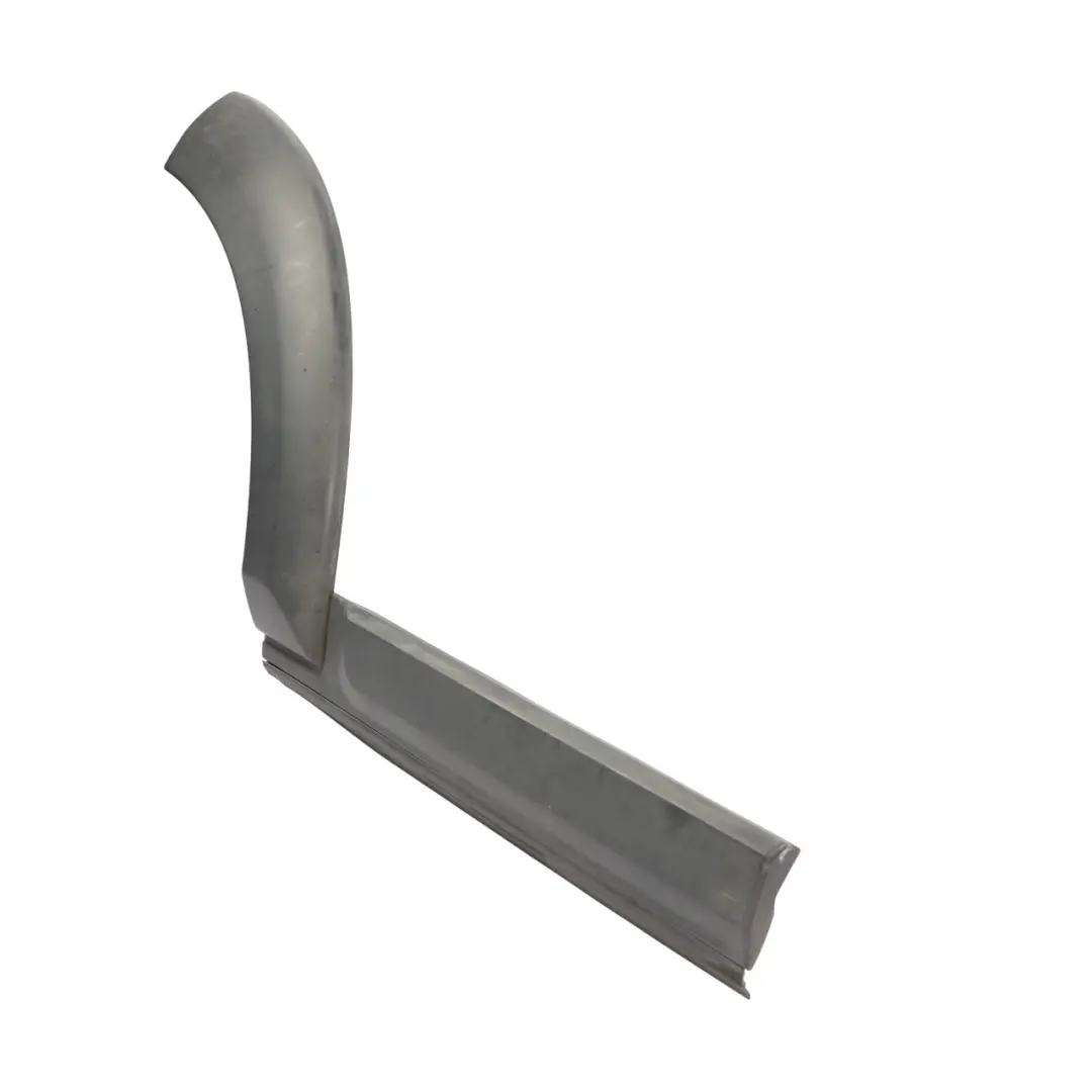 Whell Arch Cover Moulding Right O/S to Land Rover Discovery 4 L319 Rear with Part number DGP000144 Land Rover Discovery 4 L319 Rear Whell Arch Cover Moulding Right O/S - SKU DGP000144 - Part number DGP000144