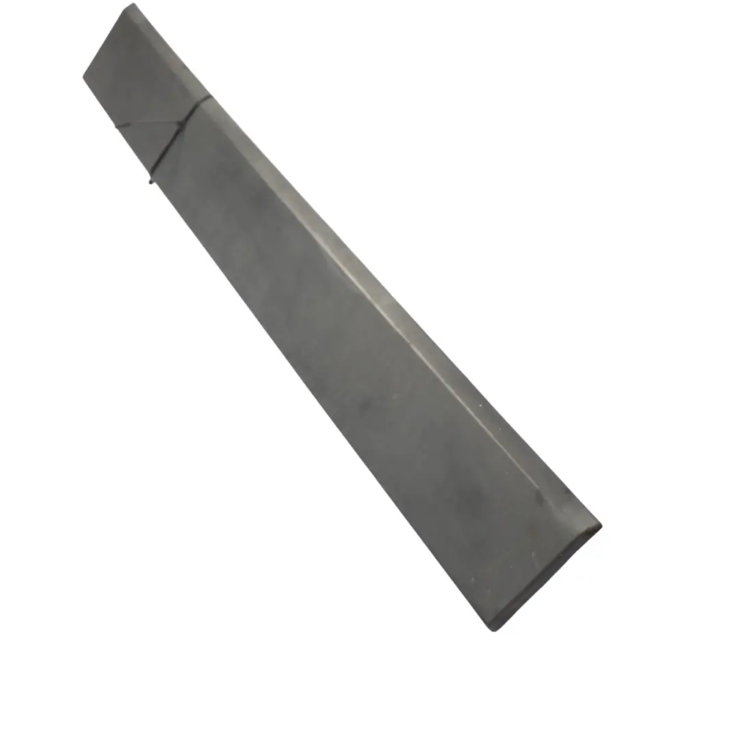 Land Rover Discovery 3 L319 Tailgate Trim Moulding External Lower - SKU DGP000184 - Part number DGP000184