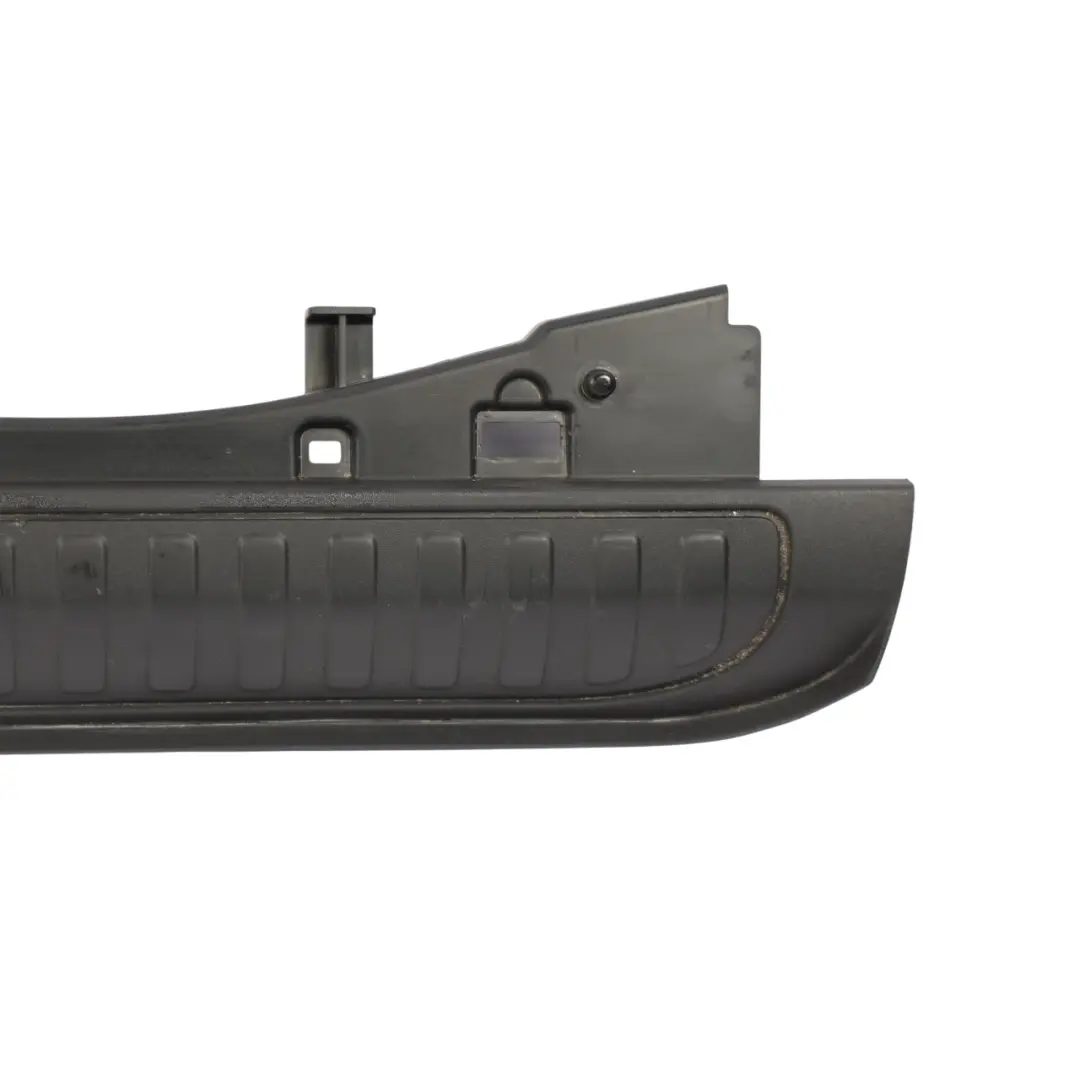 Range Rover Sport L494 Kofferraum Schweller Schloss Verkleidung - SKU DK62-425A92-AW - Teilenummer DK62-425A92-AW