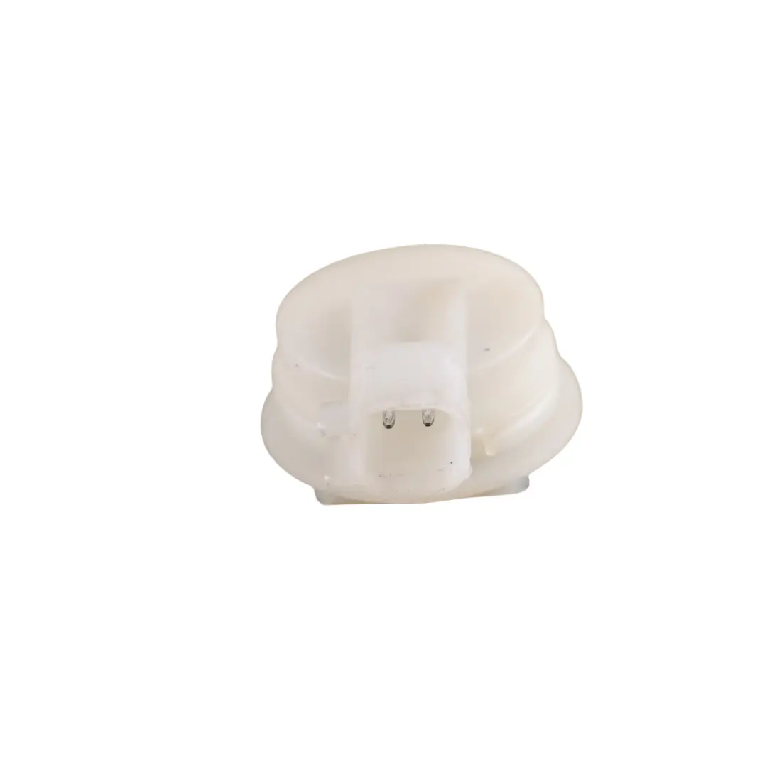 Land Rover Discovery 3 L319 Réservoir Lave-Glace Pare-Brise - SKU DMB000121 - Numéro de pièce DMB000121