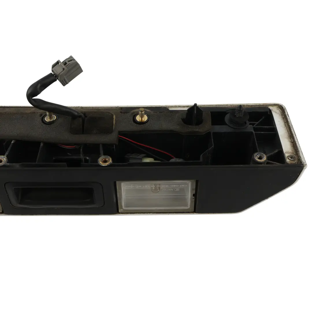 Land Rover Discovery 4 L319 Pulsante Rilascio Portellone Pannello Bianco - SKU EH22-431E76-AA-FWH - Numero di parte EH22-431E76-AA