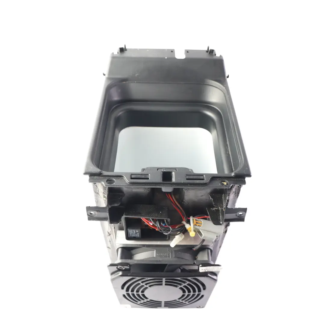 Centre Console Cool Box Fridge to Land Rover Discovery 3 L319 Rear with Part number FJB500330PVJ Land Rover Discovery 3 L319 Rear Centre Console Cool Box Fridge - SKU FJB500330PVJ - Part number FJB500330PVJ
