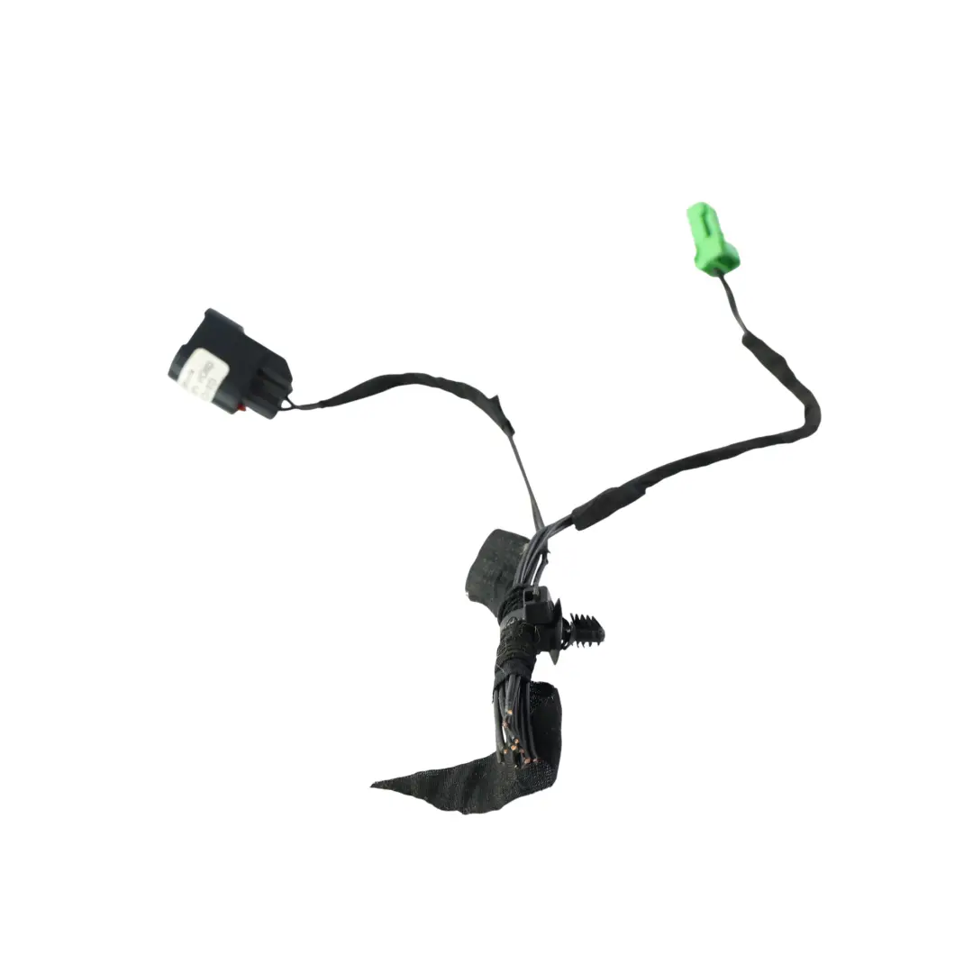 Wiązka Lampy Tylnej Prawa FK72-13193-AE do Land Rover Discovery L550 o numerze FK72-13192-AE Land Rover Discovery L550 Wiązka Lampy Tylnej Prawa FK72-13193-AE - SKU FK72-13192-AE-2 - Numer Części FK72-13192-AE