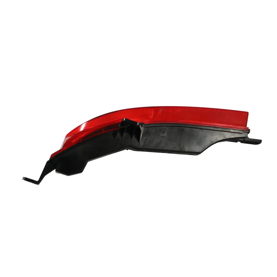 Lampa Mgłowa Tylna Prawa do Land Rover Discovery Sport L550 o numerze FK72-15K272 Land Rover Discovery Sport L550 Lampa Mgłowa Tylna Prawa - SKU FK72-15K272 - Numer Części FK72-15K272