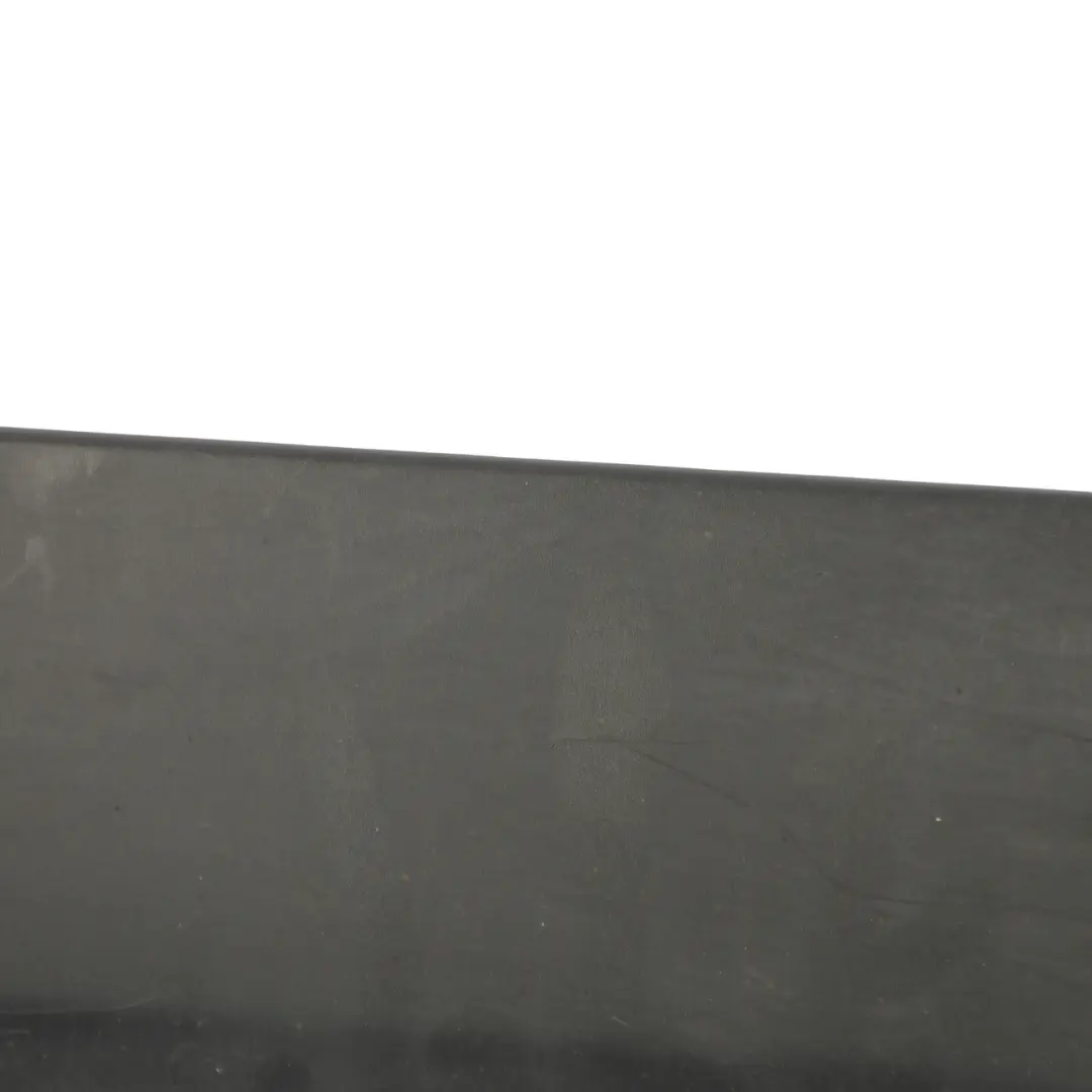 Modanatura Porta Post Destra per Land Rover Discovery L550 con numero di parte FK72-21064-ACW Land Rover Discovery L550 Modanatura Porta Post Destra - SKU FK72-21064-ACW - Numero di parte FK72-21064-ACW