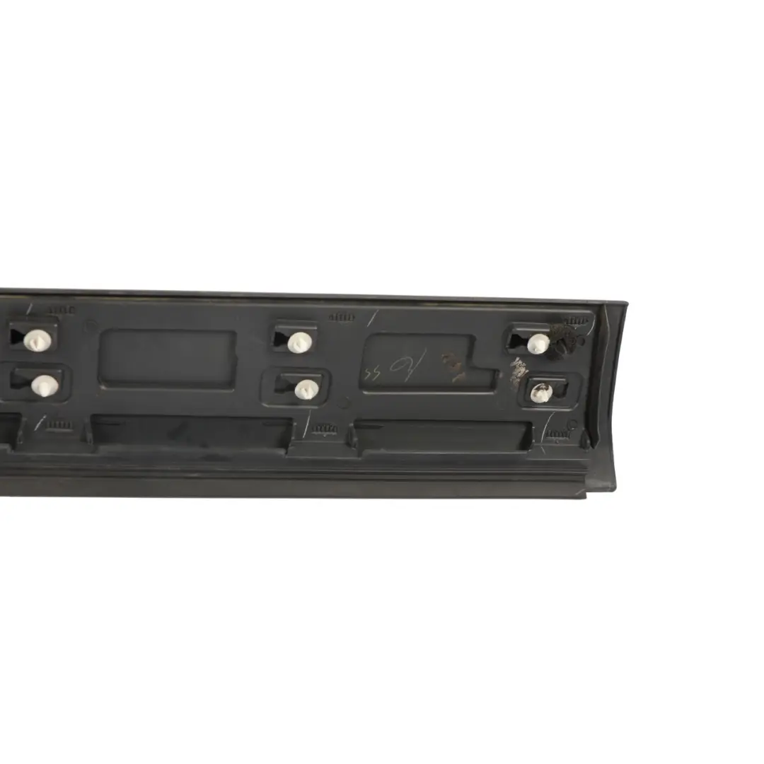 Modanatura Porta Post Destra per Land Rover Discovery L550 con numero di parte FK72-21064-ACW Land Rover Discovery L550 Modanatura Porta Post Destra - SKU FK72-21064-ACW - Numero di parte FK72-21064-ACW