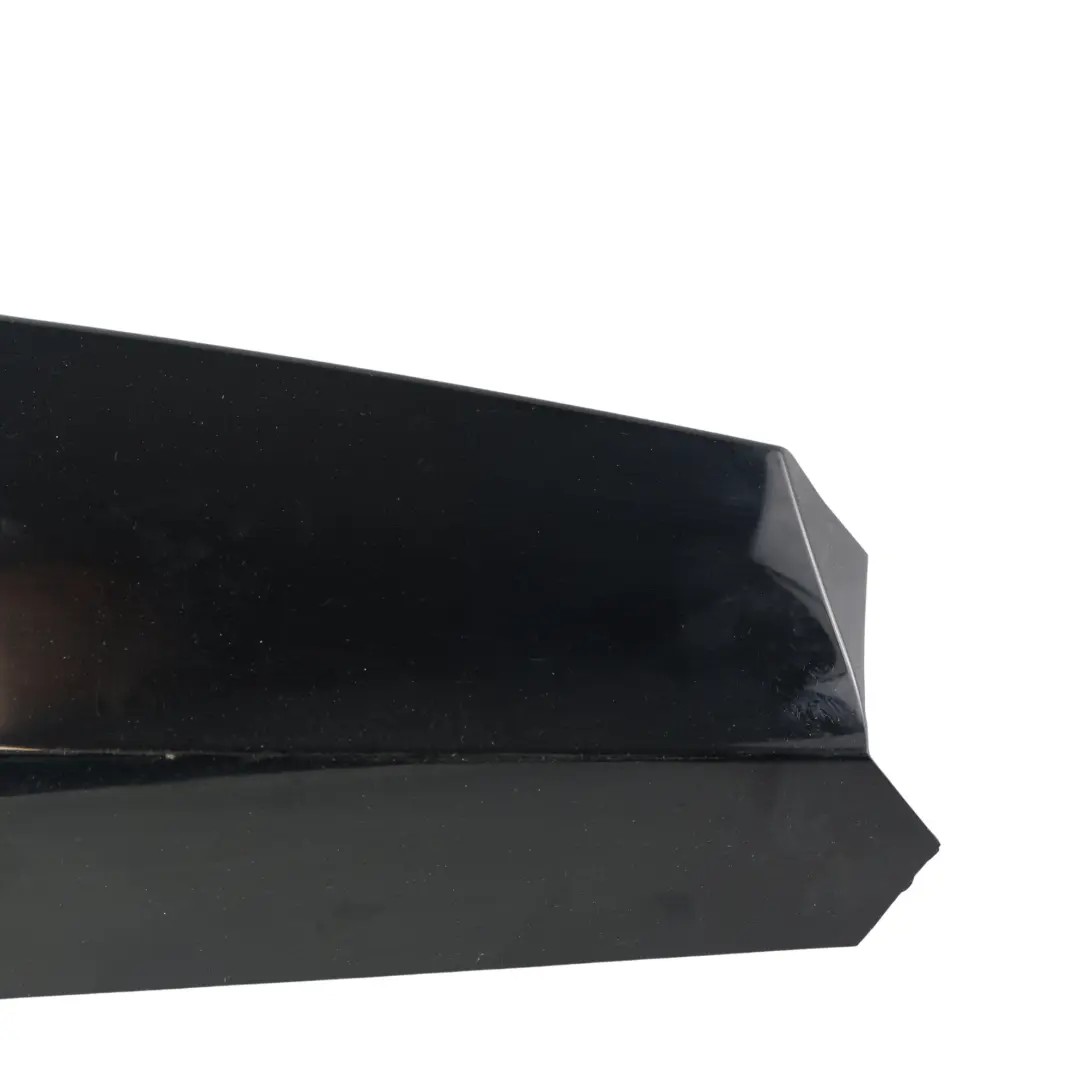 Land Rover L550 Panel Moldura Trasera Derecha Negro Santorini 820 - SKU FK72-29148-AC-1 - Número de pieza FK72-29148-AC