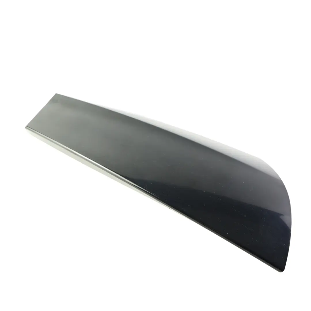 Modanatura Posteriore Destro Nero Santorini 820 per Land Rover L550 con numero di parte FK72-29148-AC Land Rover L550 Modanatura Posteriore Destro Nero Santorini 820 - SKU FK72-29148-AC-1 - Numero di parte FK72-29148-AC