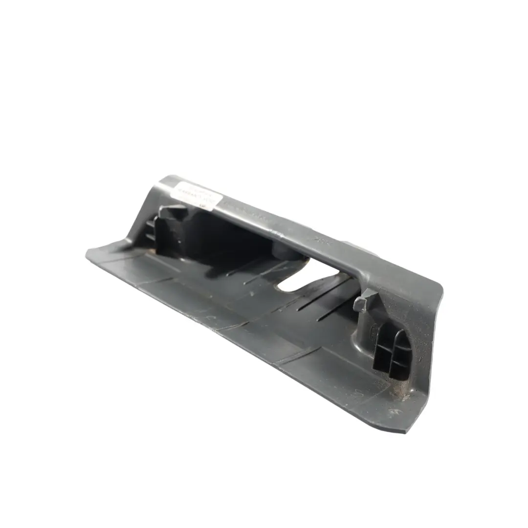 Land Rover Discovery Sport L550 Tapa Cerradura Portón Trasero - SKU FK72-46420-AXW - Número de pieza FK72-46420-AXW