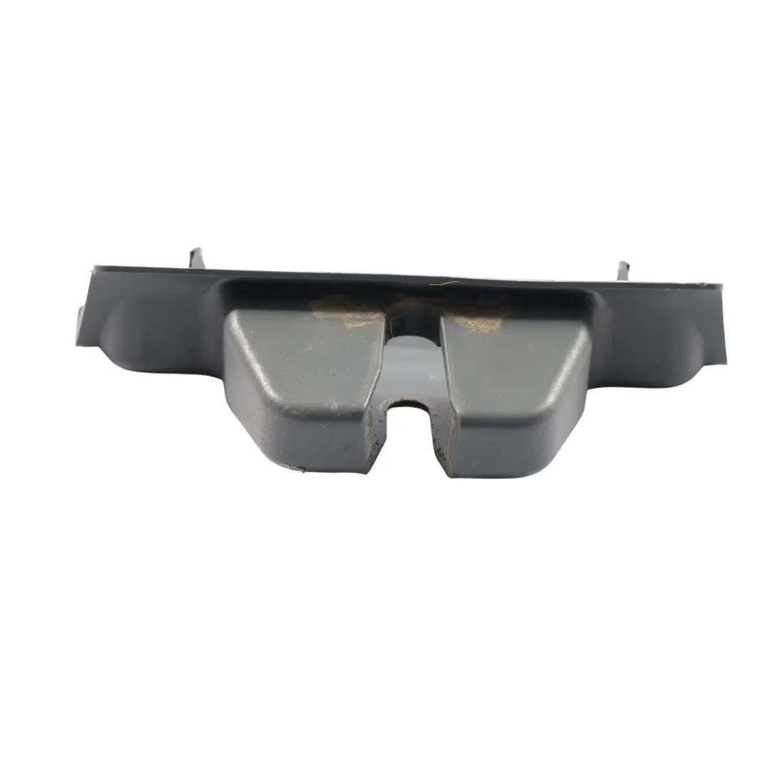 Listwa Zamka Klapy Bagażnika do Land Rover Discovery Sport L550 o numerze FK72-46420-AXW Land Rover Discovery Sport L550 Listwa Zamka Klapy Bagażnika - SKU FK72-46420-AXW - Numer Części FK72-46420-AXW