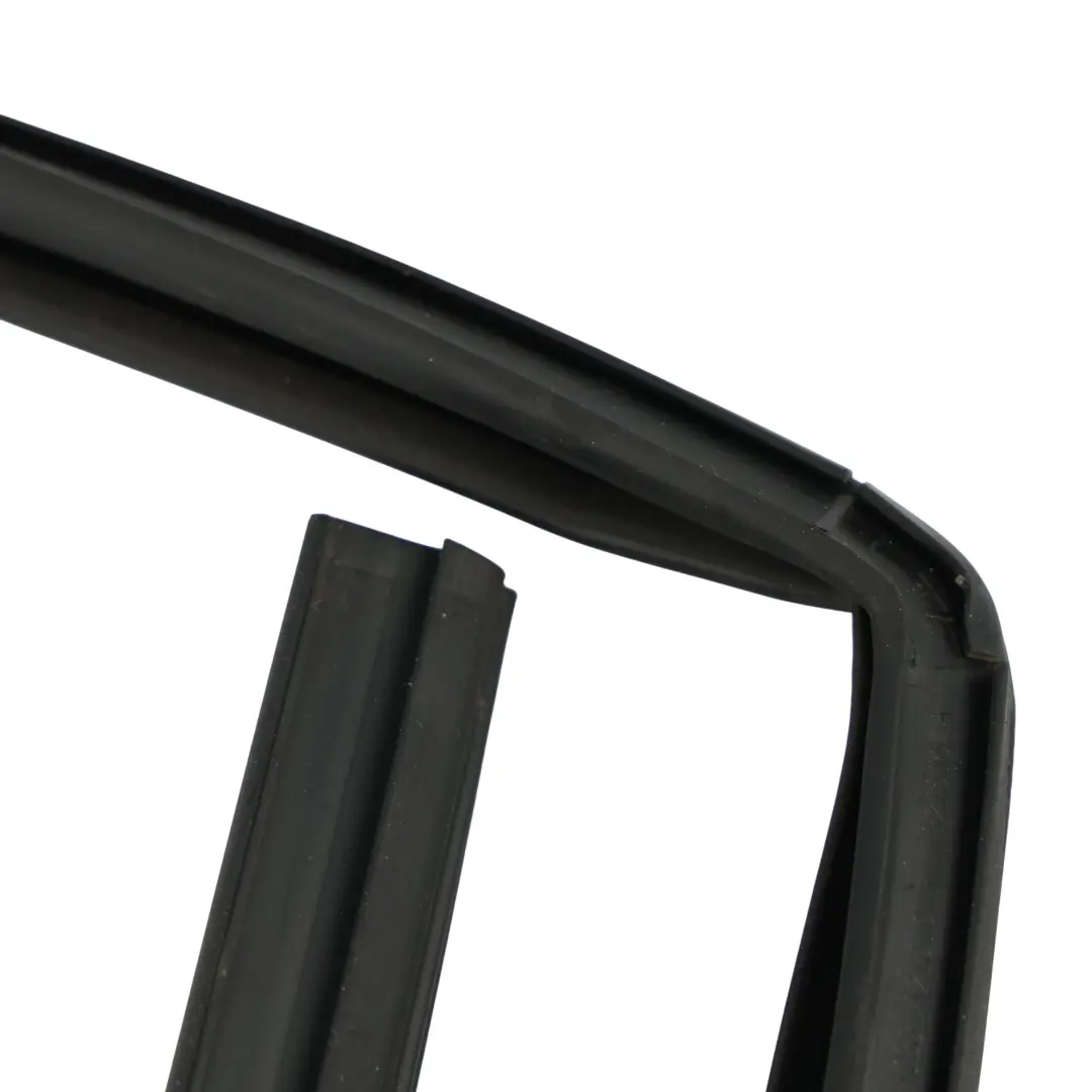MK8 Joint Cadre Vitre Porte Avant Droit pour Ford Fiesta à propos du numéro de pièce H1BB-A21510-A Ford Fiesta MK8 Joint Cadre Vitre Porte Avant Droit - SKU H1BB-A21510-A - Numéro de pièce H1BB-A21510-A