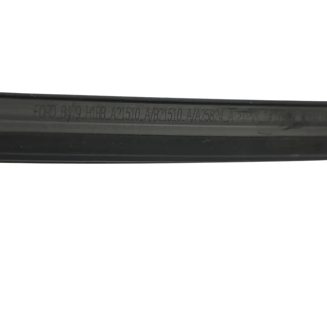 MK8 Guarnizione Finestrino Porta Anteriore Destra per Ford Fiesta con numero di parte H1BB-A21510-A Ford Fiesta MK8 Guarnizione Finestrino Porta Anteriore Destra - SKU H1BB-A21510-A - Numero di parte H1BB-A21510-A