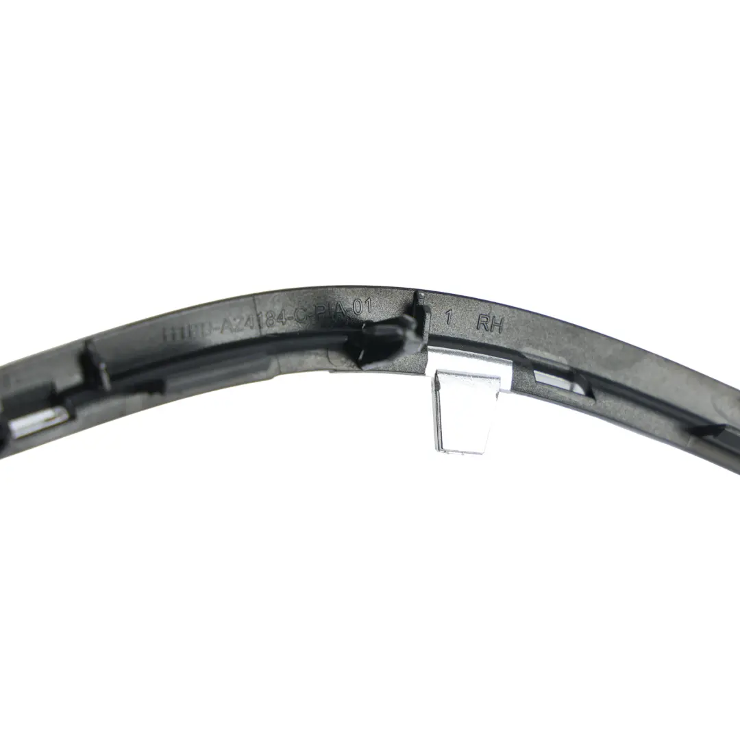Ford Fiesta Mk8 Türarmlehne Zierleiste Vorne Rechts - SKU H1BB-A24184-C - Teilenummer H1BB-A24184-C