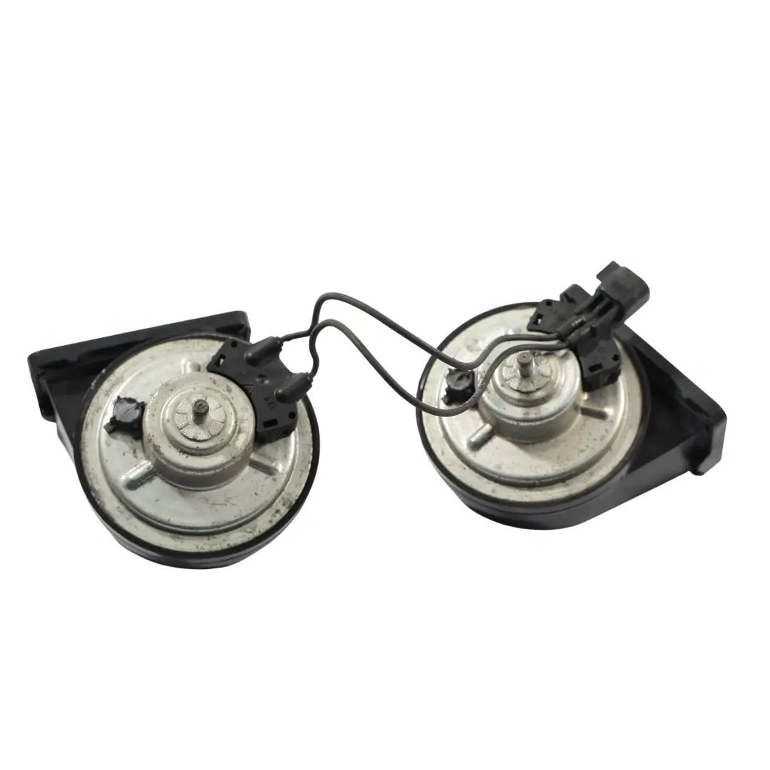 Zestaw Klaksonów Niski Wysoki Ton do Ford Fiesta Mk7 o numerze H1BT-13A803-BB Ford Fiesta Mk7 Zestaw Klaksonów Niski Wysoki Ton - SKU H1BT-13A803-BB - Numer Części H1BT-13A803-BB