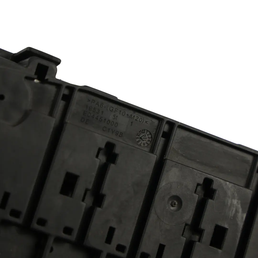 Land Rover Caja Fusibles Compartimento Motor Control Unit - SKU HPLA-14A073-KA - Número de pieza HPLA-14A073-KA