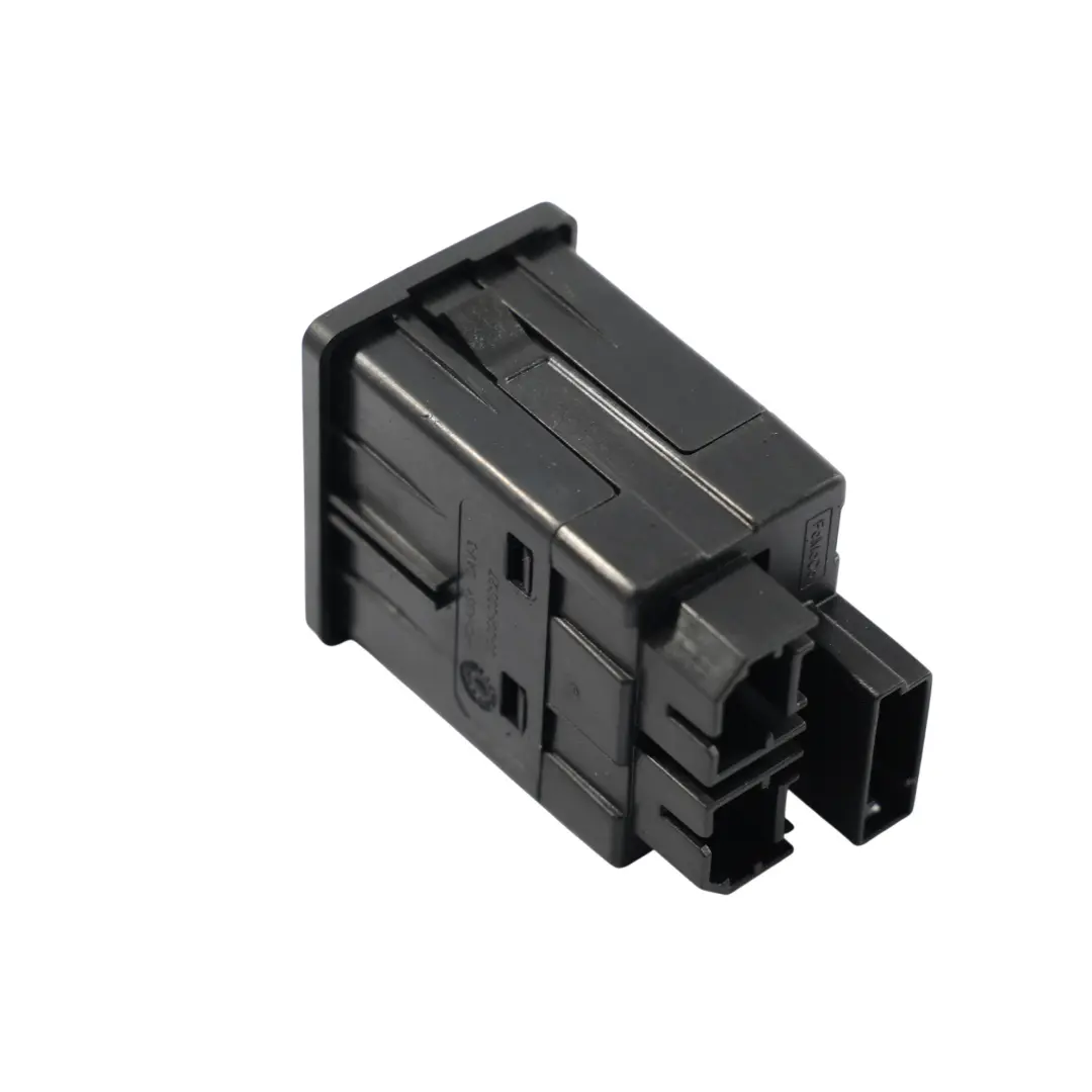 Mk4 Fiesta Mk8 USB Socket Port Hub Outlet to Ford Focus with Part number HS7T-14F014-AC Ford Focus Mk4 Fiesta Mk8 USB Socket Port Hub Outlet - SKU HS7T-14F014-AC - Part number HS7T-14F014-AC