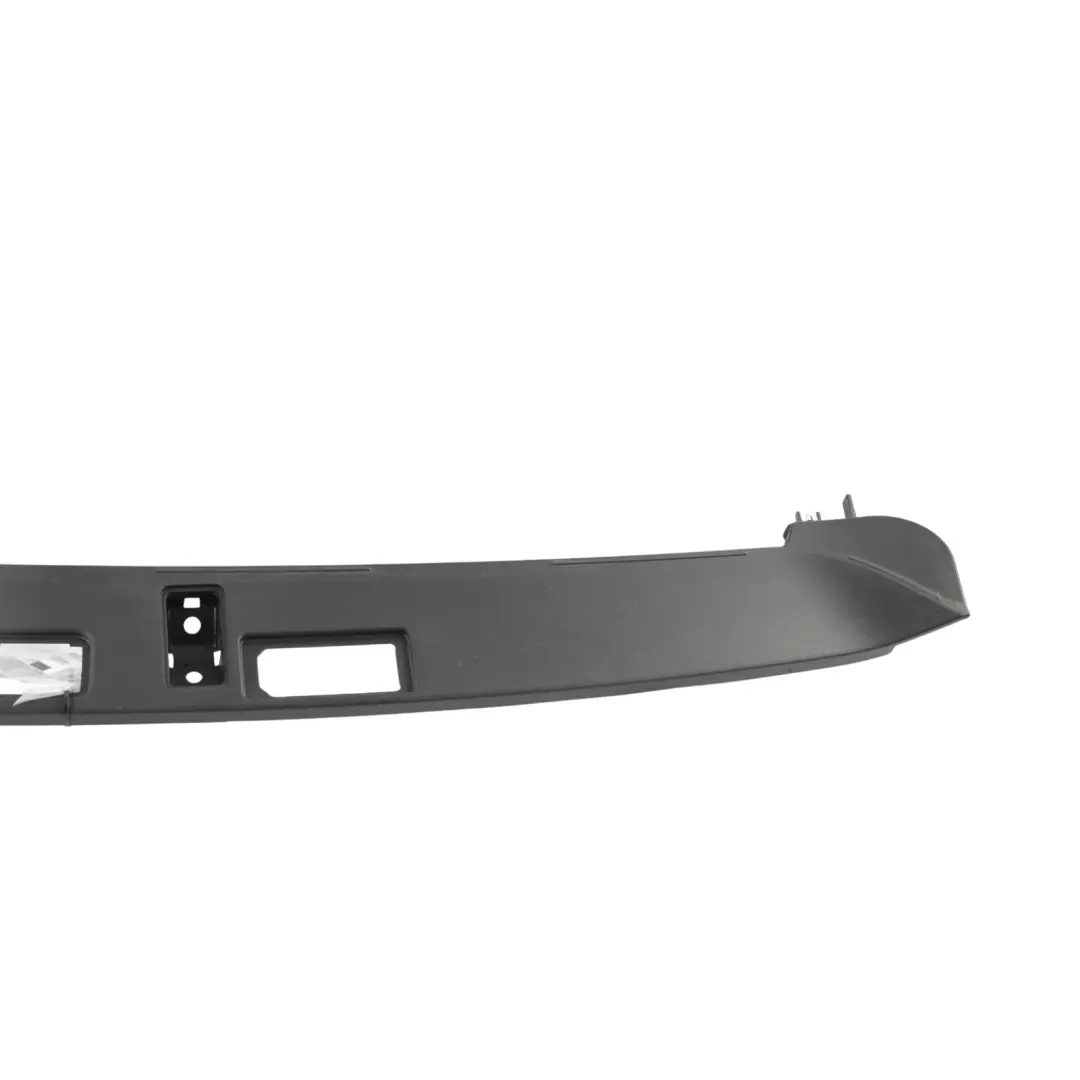 Land Rover Range Rover Velar L560 Enjoliveur Éclairage Plaque Noir - SKU J8A2-40406-BA - Numéro de pièce J8A2-40406-BA