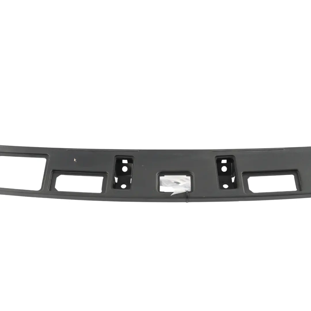 Land Rover Range Rover Velar L560 Luz Matrícula Marco Panel Negro - SKU J8A2-40406-BA - Número de pieza J8A2-40406-BA