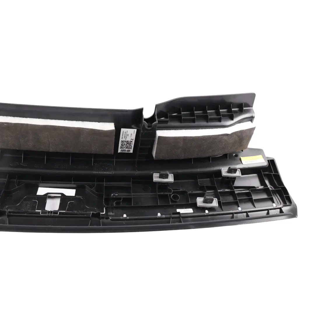 Land Rover Range Rover Velar L560 Plaque Protection Coffre Arrière - SKU J8A2-406A64-A - Numéro de pièce J8A2-406A64-A