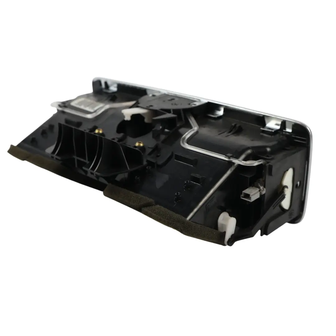 Commutateur Verrouillage Aération Centrale pour Range Rover L322 à propos du numéro de pièce JBD000022PUY Range Rover L322 Commutateur Verrouillage Aération Centrale - SKU JBD000022PUY - Numéro de pièce JBD000022PUY