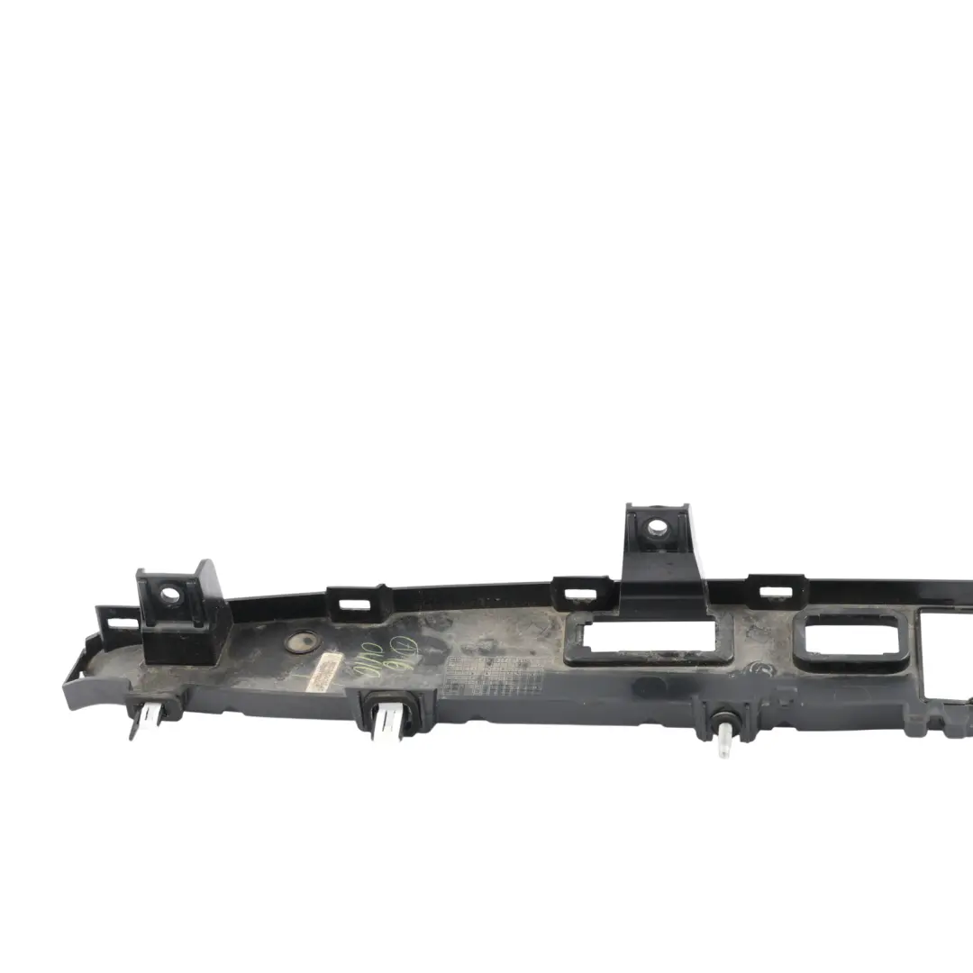 Range Rover Evoque L551 Soporte Cámara Luz Matrícula Portón - SKU K8D2-404C42-A - Número de pieza K8D2-404C42-A