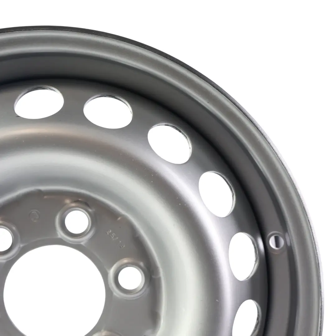 Stahlfelge Silber 16" ET:62 6,5J für Mercedes Sprinter W906 mit Teilenummer KBA44544 Mercedes Sprinter W906 Stahlfelge Silber 16" ET:62 6,5J - SKU KBA44544-2 - Teilenummer KBA44544