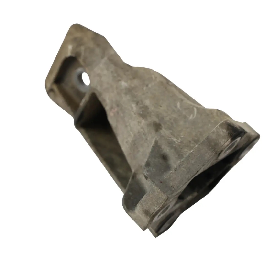 Mount Bracket Left N/S 4H22-6061-AA to Land Rover Discovery 3 L319 Engine with Part number KKU500580 Land Rover Discovery 3 L319 Engine Mount Bracket Left N/S 4H22-6061-AA - SKU KKU500580 - Part number KKU500580