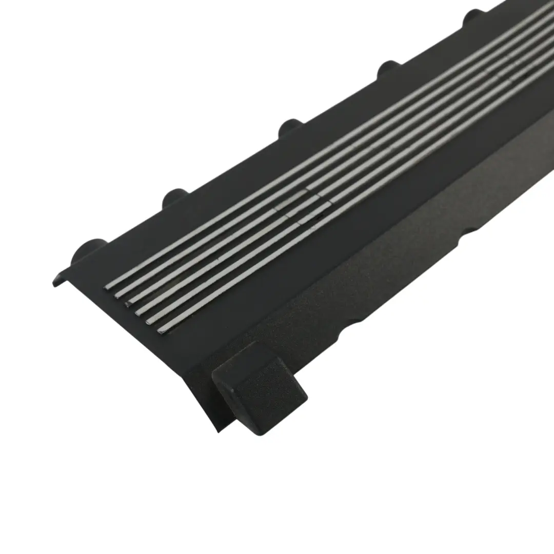Copertura Motore Superiore 4.4 V8 7513769 per Range Rover L322 con numero di parte LDR000380 Range Rover L322 Copertura Motore Superiore 4.4 V8 7513769 - SKU LDR000380 - Numero di parte LDR000380