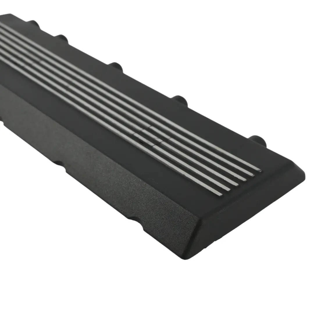 Top Trim 4.4 V8 7513769 to Range Rover L322 Engine Cover with Part number LDR000380 Range Rover L322 Engine Cover Top Trim 4.4 V8 7513769 - SKU LDR000380 - Part number LDR000380