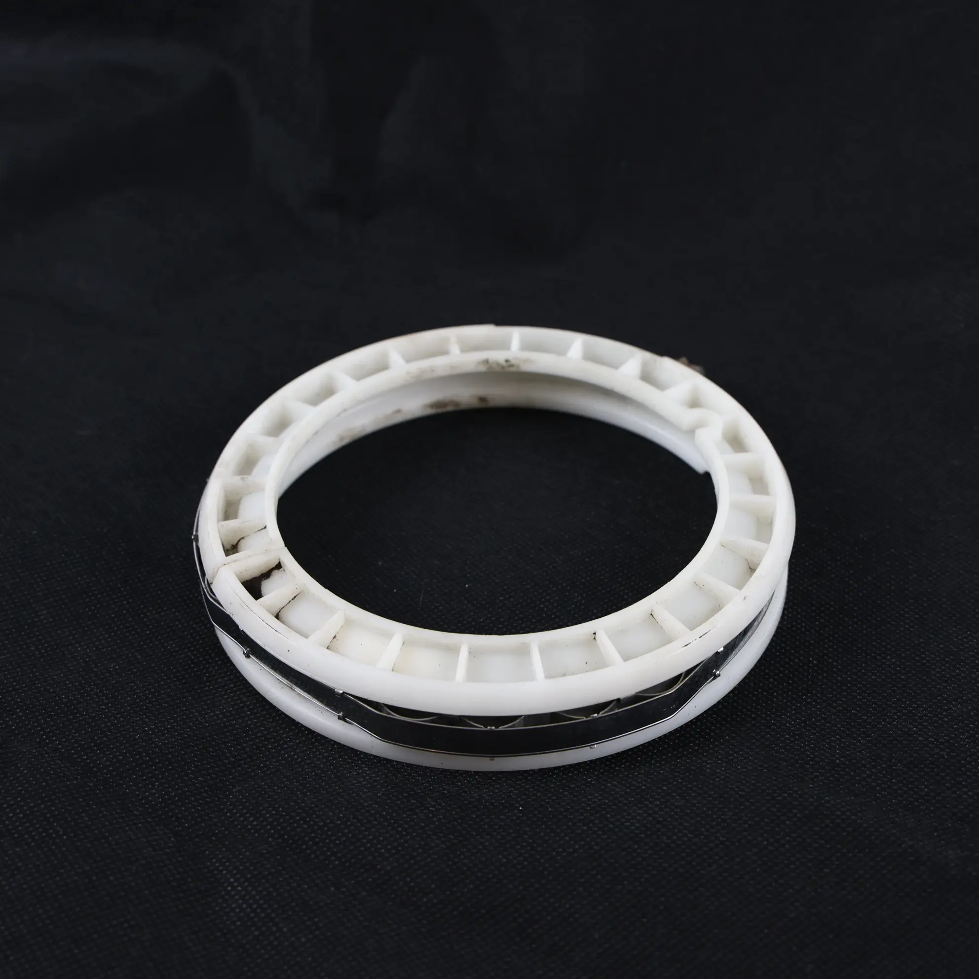 Land Rover Range Rover Sport L320 Kraftstofftank Haltering LR013771