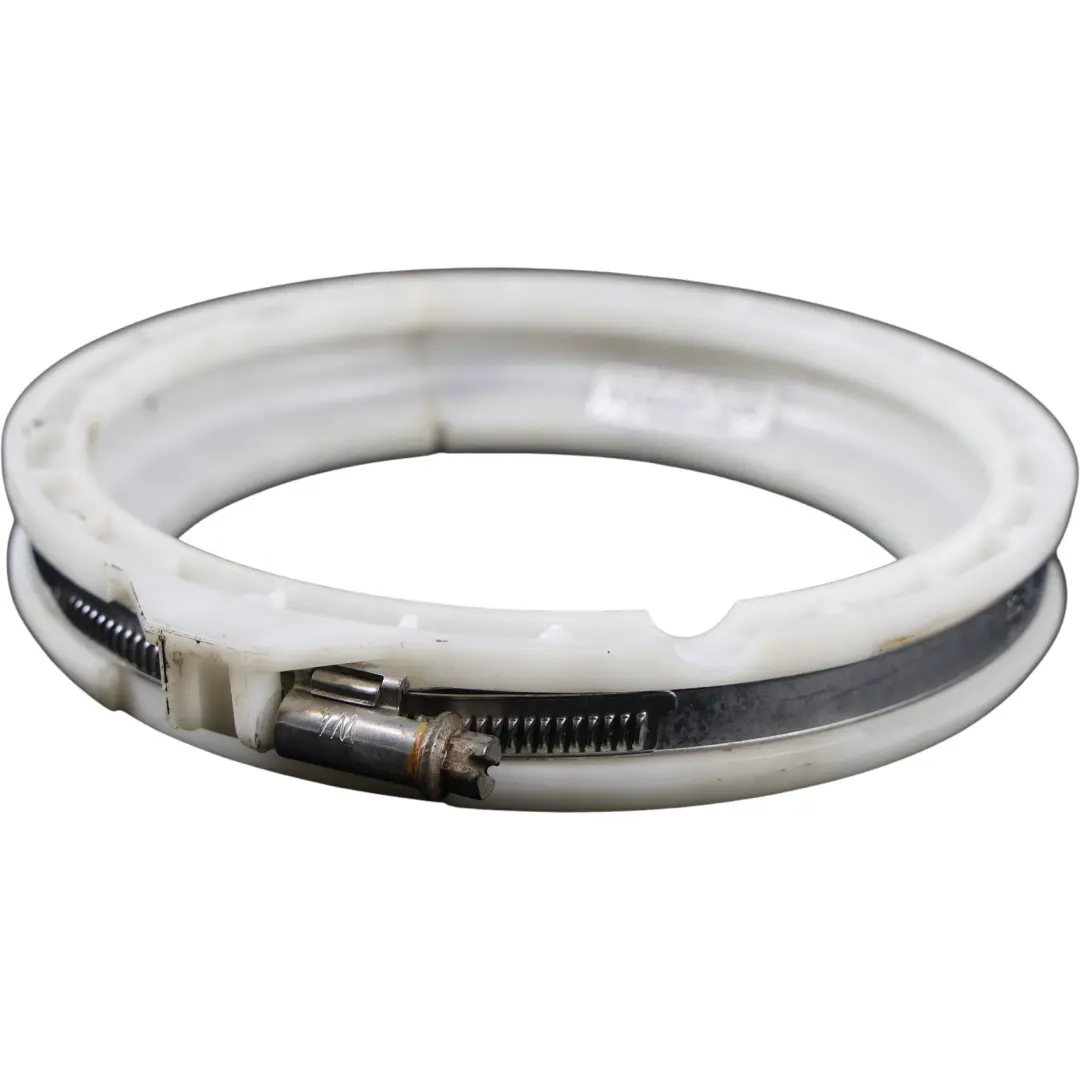 Anillo Retención Depósito Combustible para Land Rover Range Rover Sport L320 con número de pieza LR013771 Land Rover Range Rover Sport L320 Anillo Retención Depósito Combustible - SKU LR013771 - Número de pieza LR013771