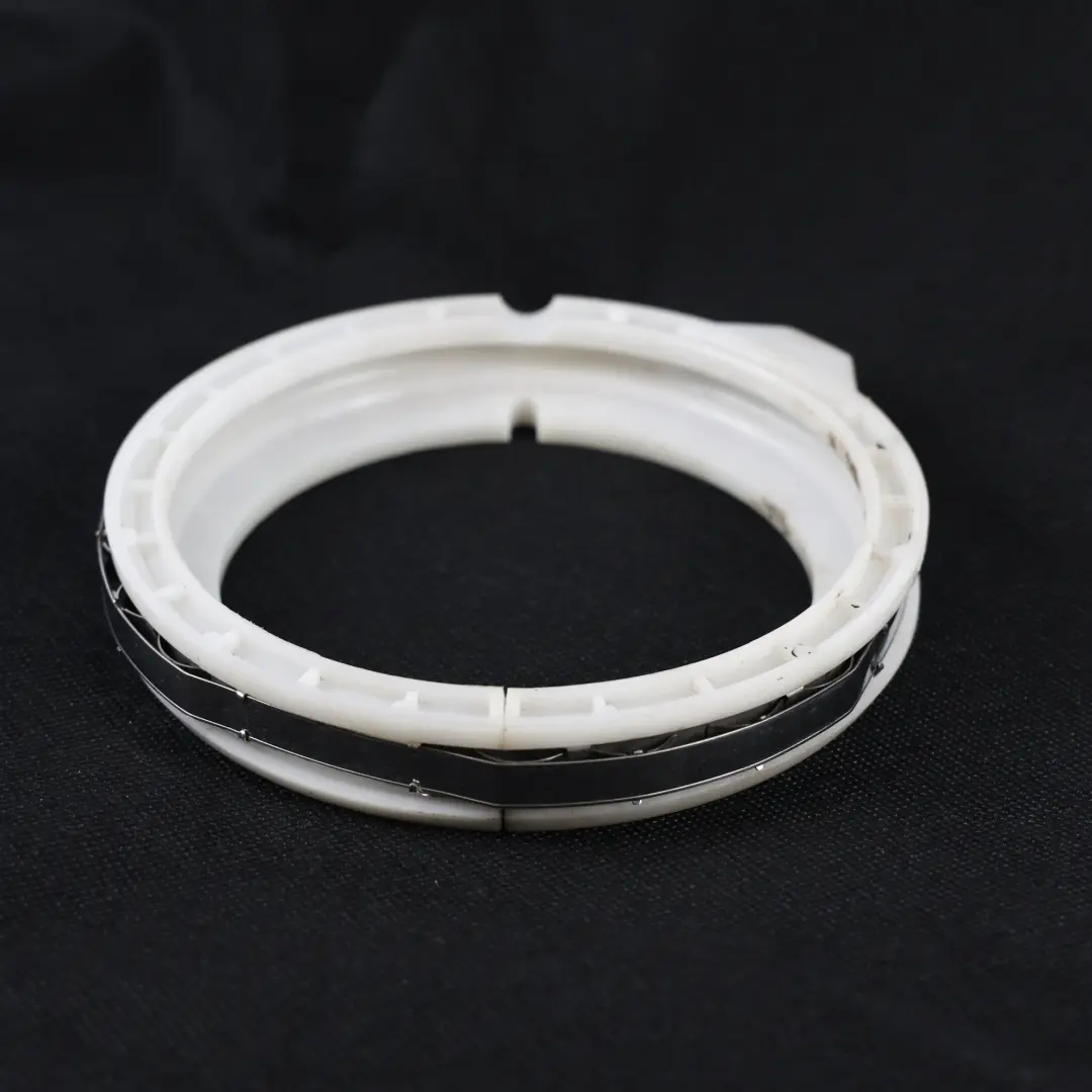 Kraftstofftank Haltering für Land Rover Range Rover Sport L320 mit Teilenummer LR013771 Land Rover Range Rover Sport L320 Kraftstofftank Haltering - SKU LR013771 - Teilenummer LR013771