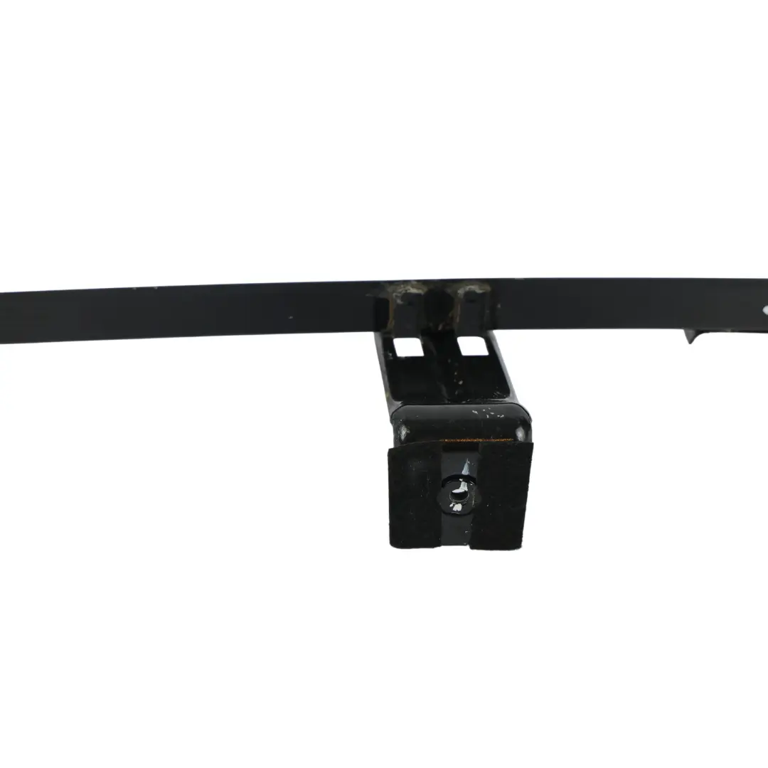 Guide Vitre Porte Avant Droit 5H22-21458-CD pour Land Rover Discovery L319 à propos du numéro de pièce LR024084 Land Rover Discovery L319 Guide Vitre Porte Avant Droit 5H22-21458-CD - SKU LR024084 - Numéro de pièce LR024084