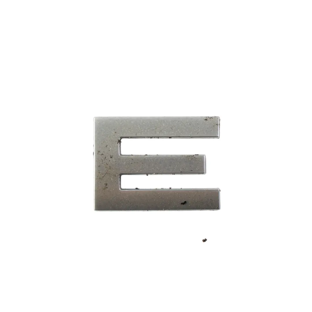 Range Rover Evoque L538 Emblème Logo Capot Avant BJ32-16605-BA - SKU LR026395 - Numéro de pièce LR026395