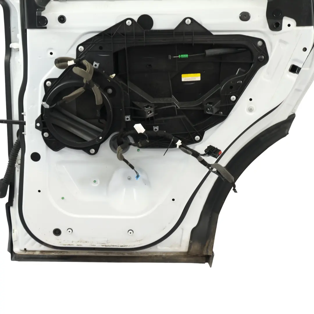 Mk1 Drzwi Tylne Prawe Fuji White 867 Białe do Range Rover Evoque o numerze LR028556 Range Rover Evoque Mk1 Drzwi Tylne Prawe Fuji White 867 Białe - SKU LR028556-FWH - Numer Części LR028556