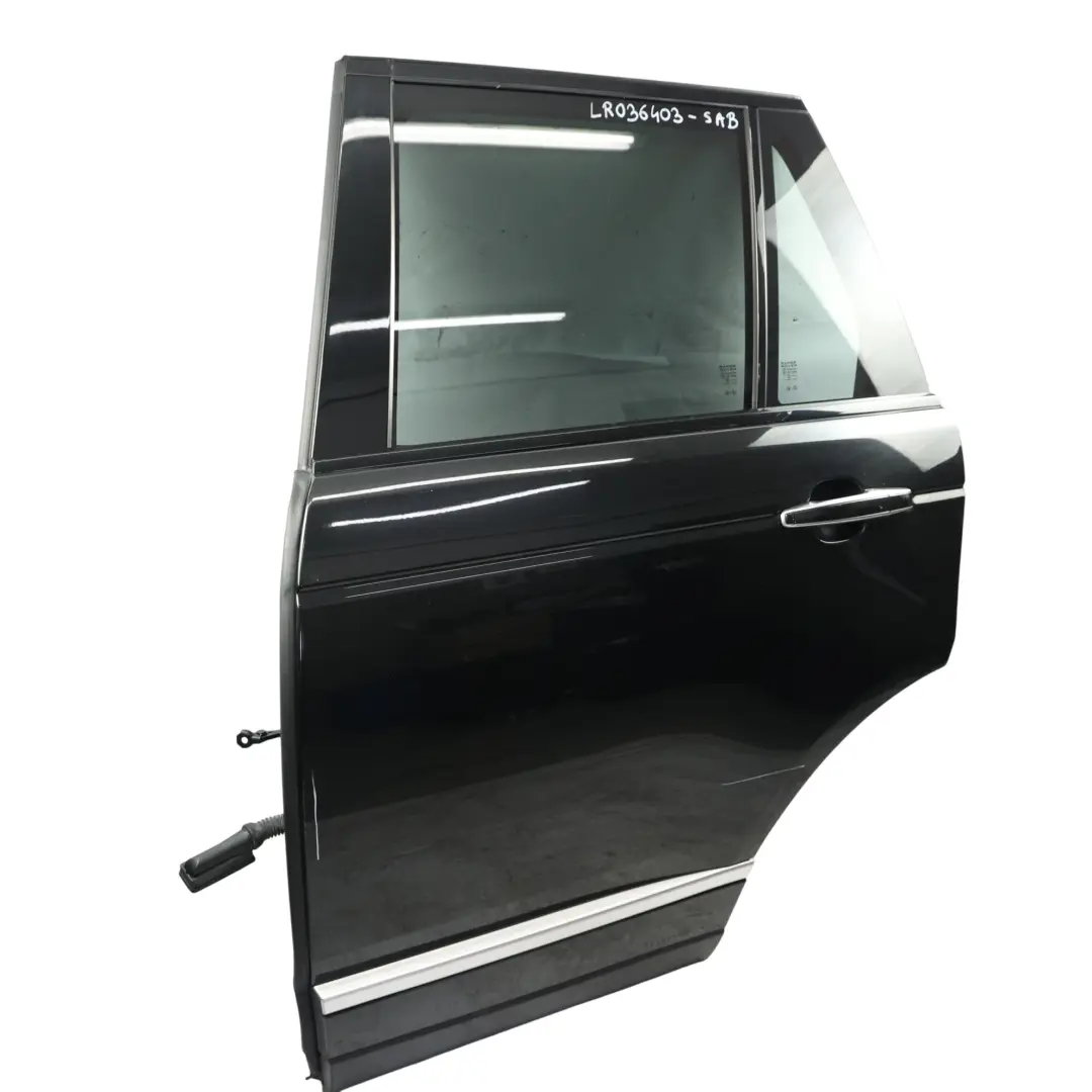 Range Rover L405 Pannello Copertura Porta Posteriore Sinistra Nero Santorini - SKU LR036403-SAB - Numero di parte LR036403